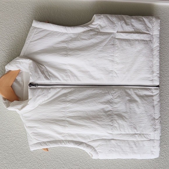 Thread & Supply Dry Puffer Vest - Picture 3 of 5